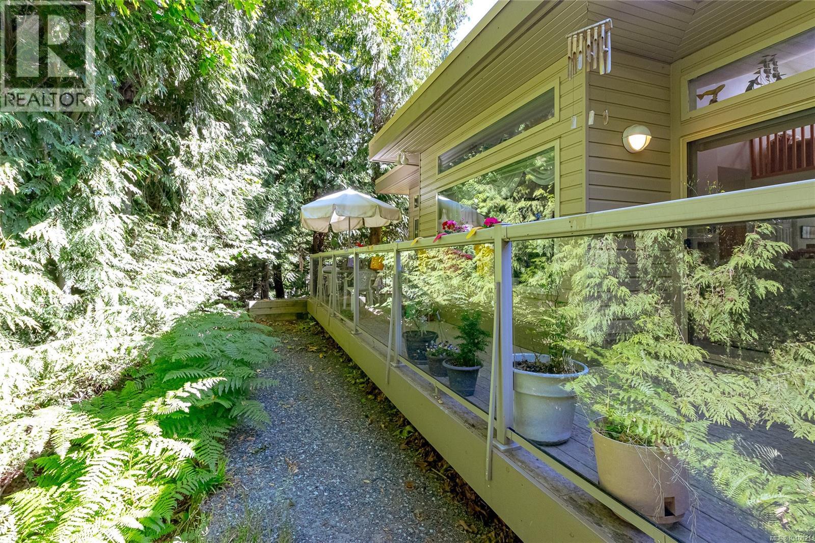 902 Lakes Blvd - 34
