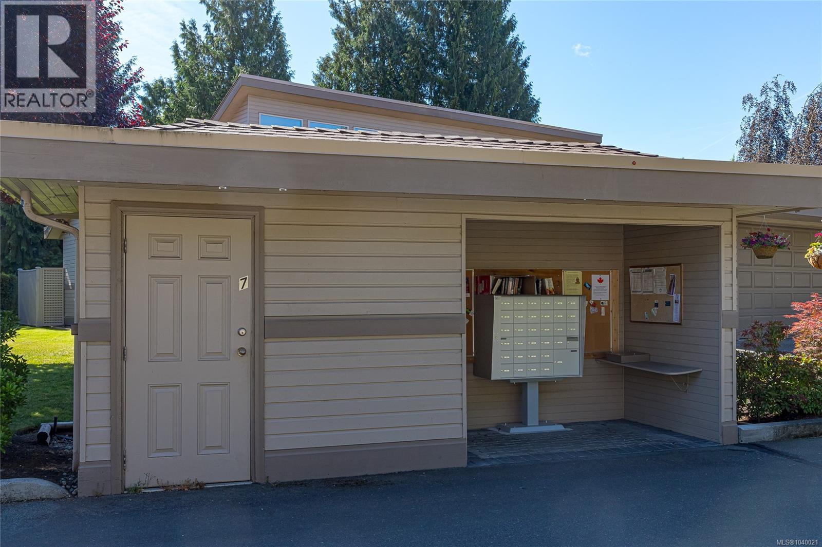 902 Lakes Blvd - 38