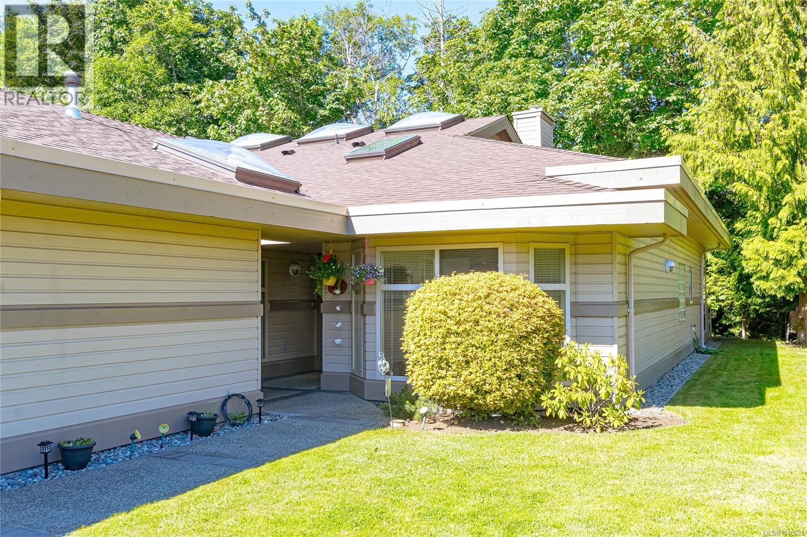 902 Lakes Blvd - 5