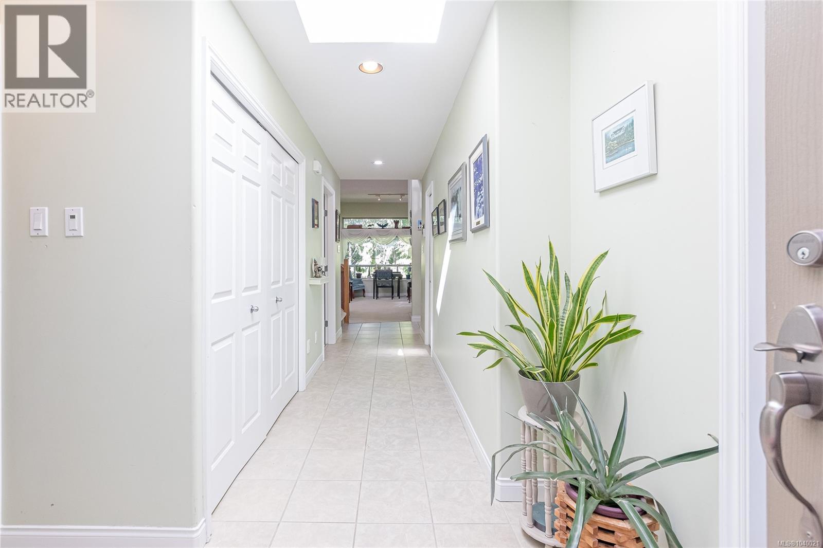 902 Lakes Blvd - 7