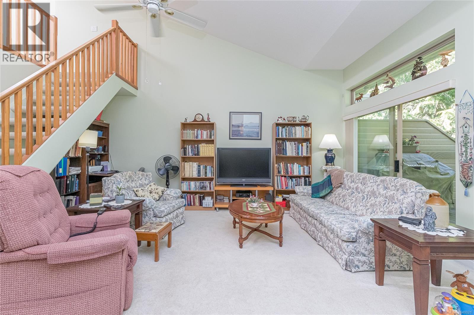 902 Lakes Blvd - 9