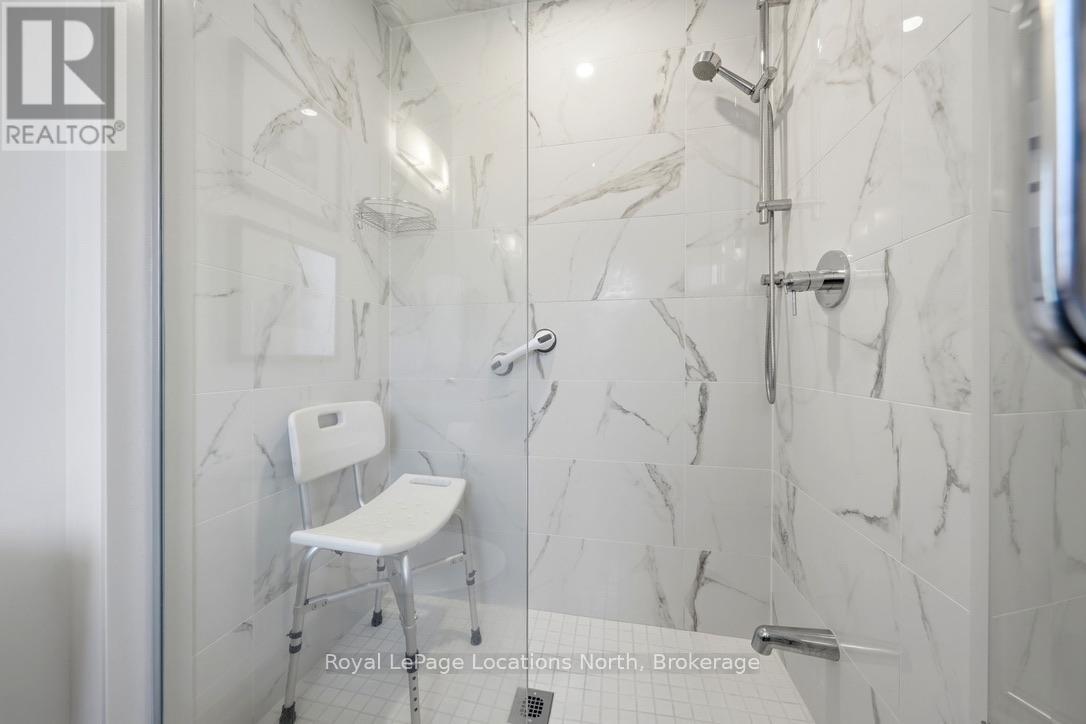 31 TEA ROSE ROAD - 19
