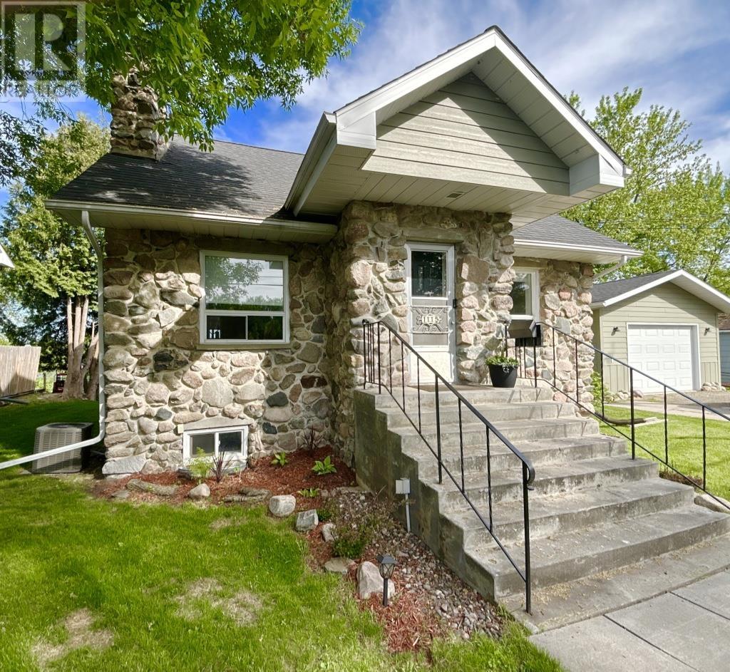 1115 River Road West - 1