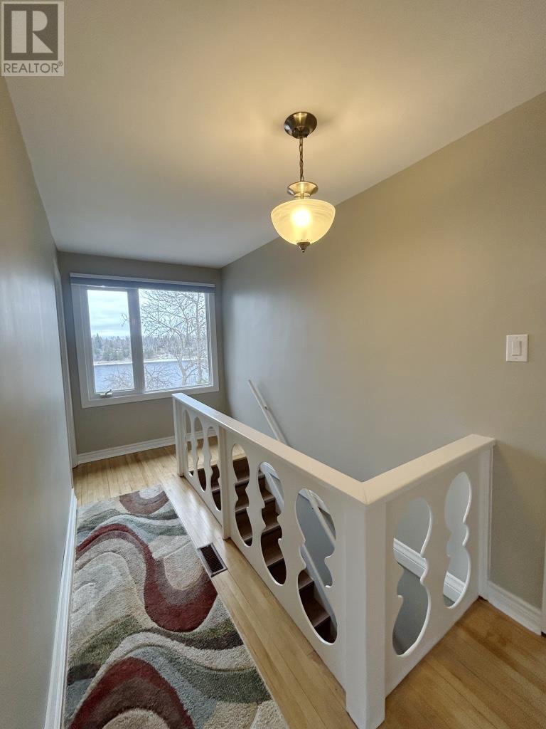 1115 River Road West - 19