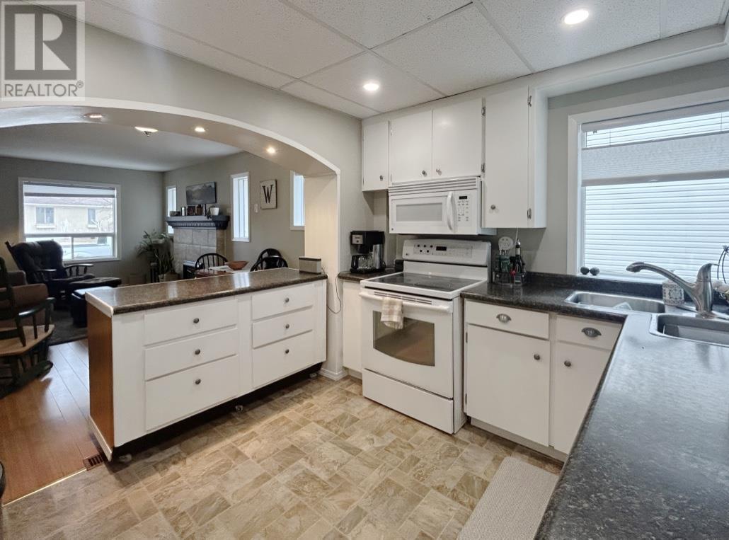 1115 River Road West - 22