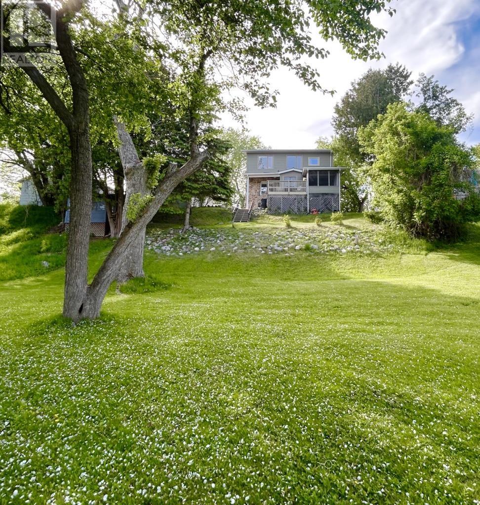 1115 River Road West - 3