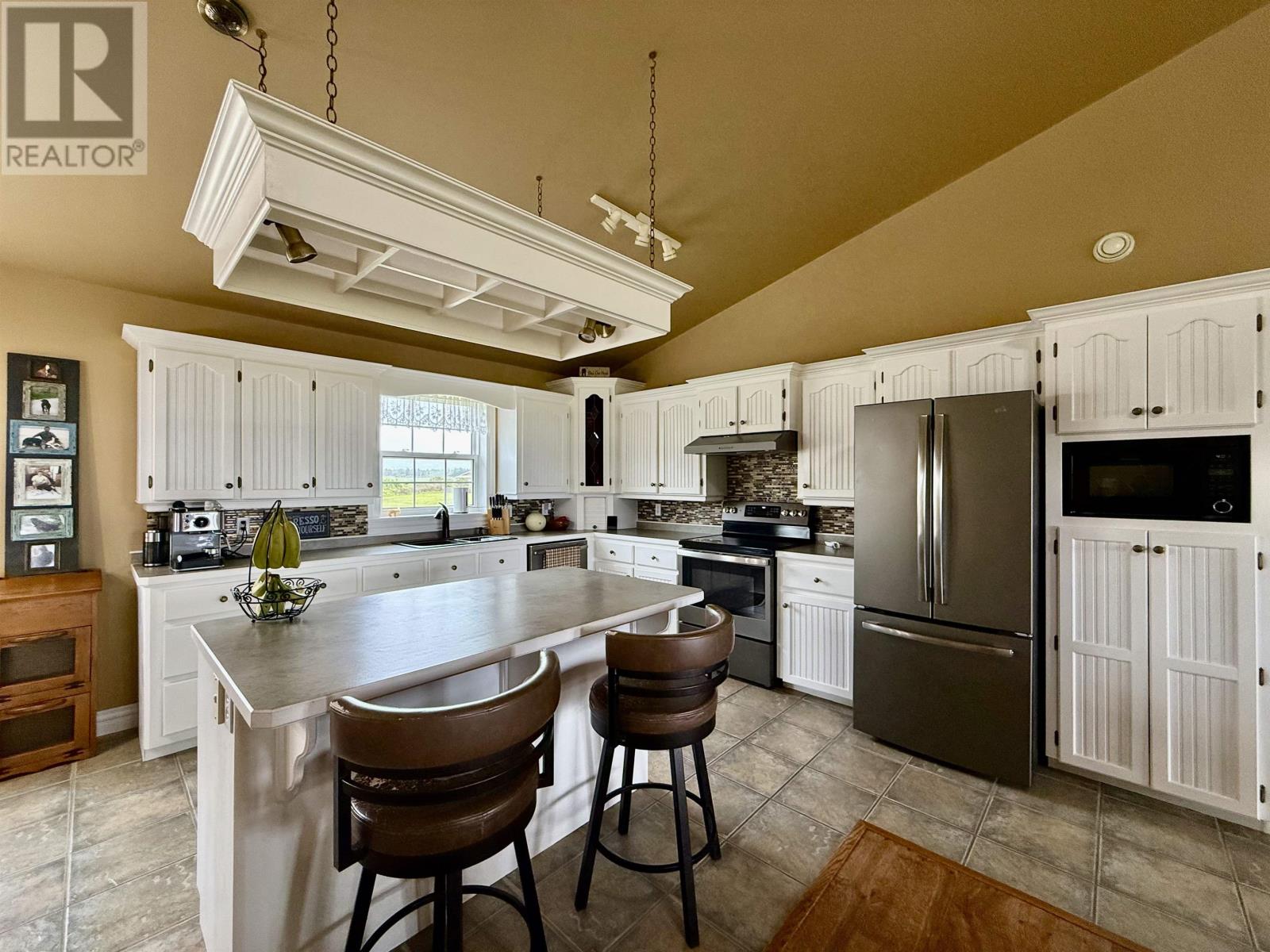 113 AYLWARD Way - 6