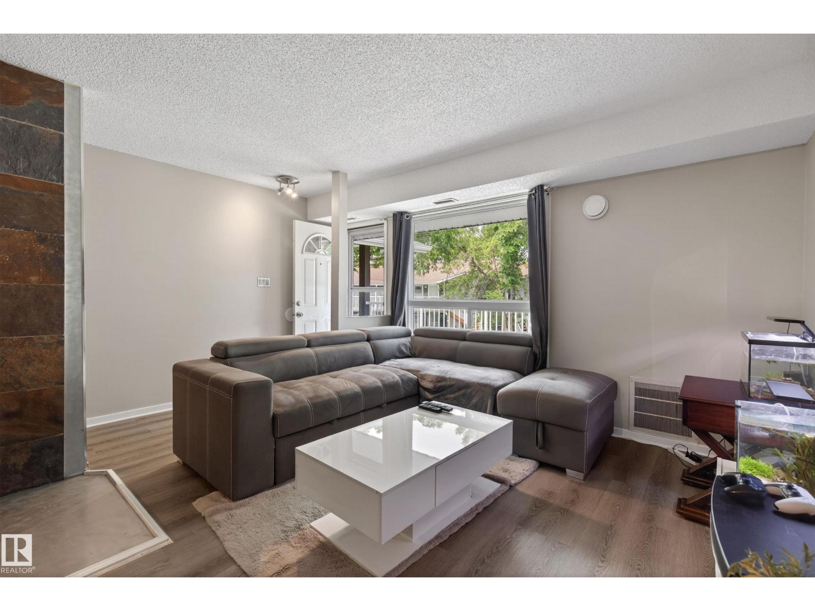 #35 3111 142 AV NW - 1