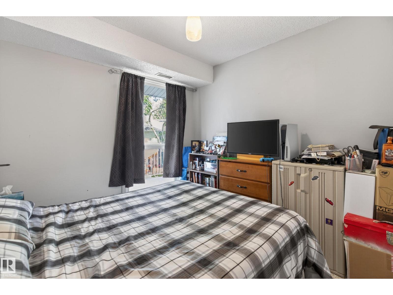 #35 3111 142 AV NW - 18