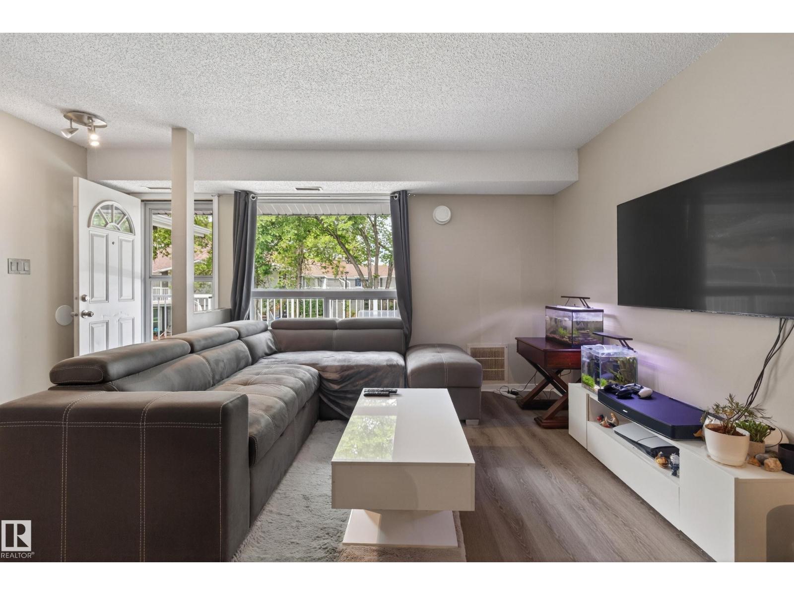 #35 3111 142 AV NW - 4