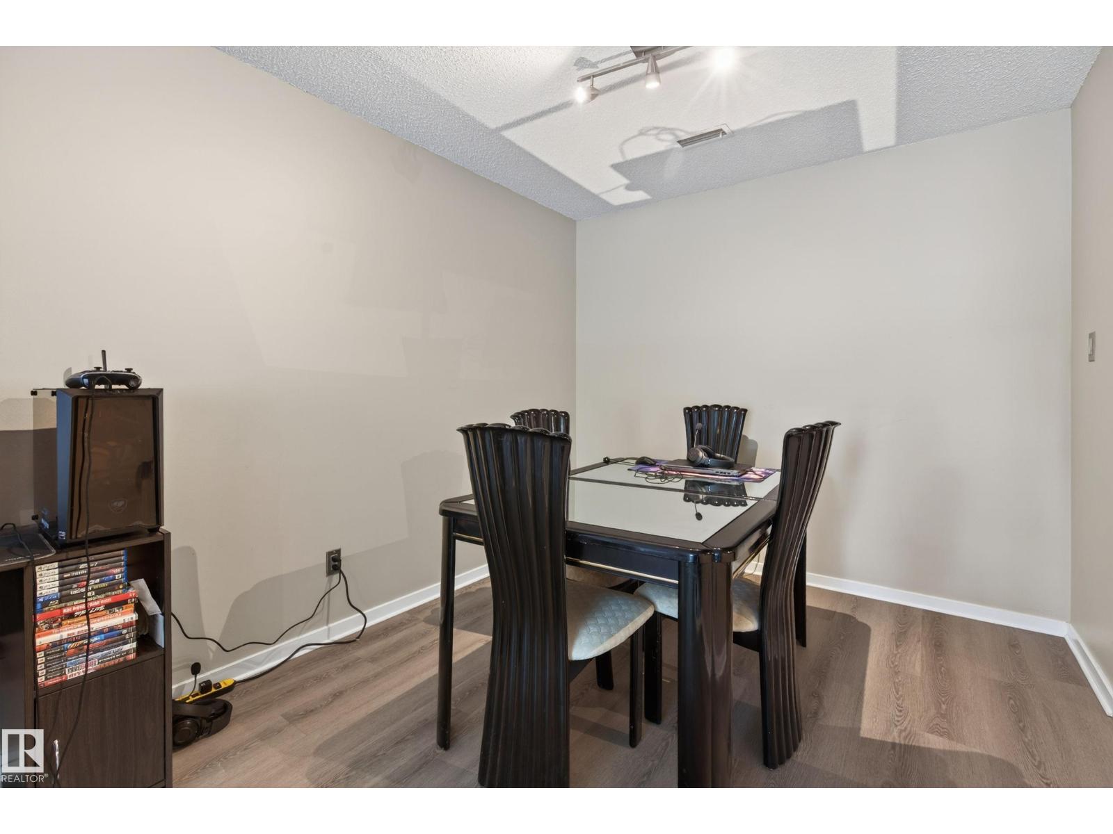 #35 3111 142 AV NW - 9