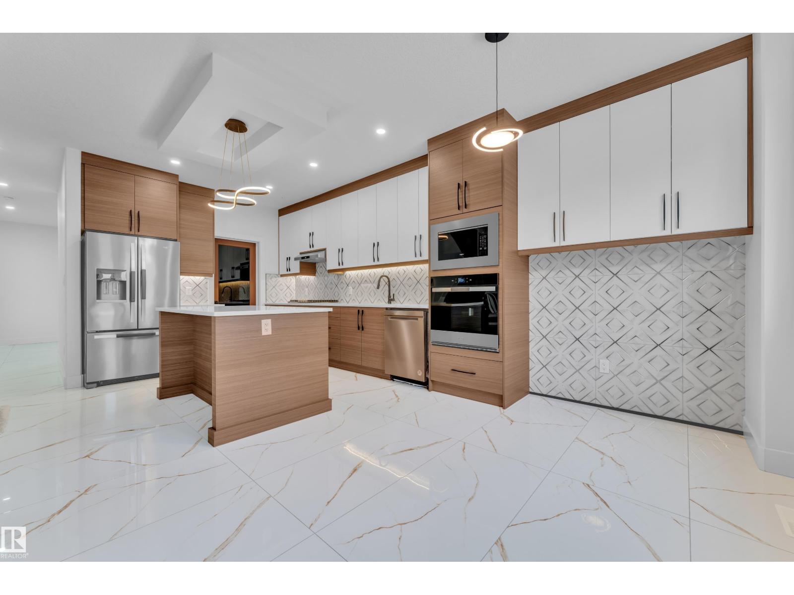 6008 19 ST NE - 1