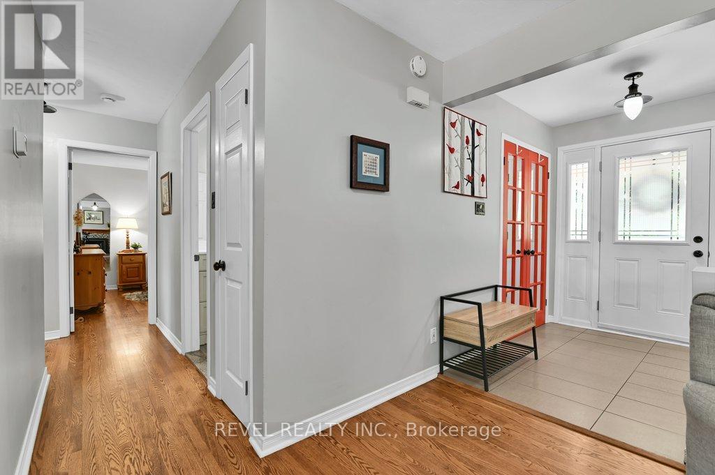 6 Bed, 3 Bath House for Sale in Ottawa – 2555 REGINA STREET, Ottawa – MLS# X13459744 - Image 15
