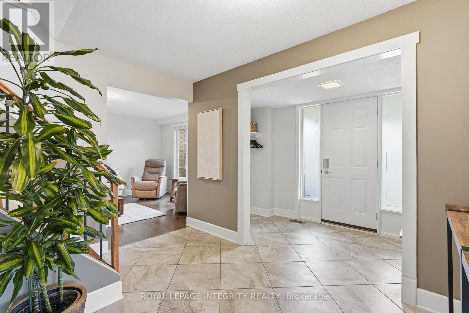 3 Bed, 4 Bath House for Sale in Ottawa – 192 PARK GROVE DRIVE, Ottawa – MLS# X13459866 - Image 9