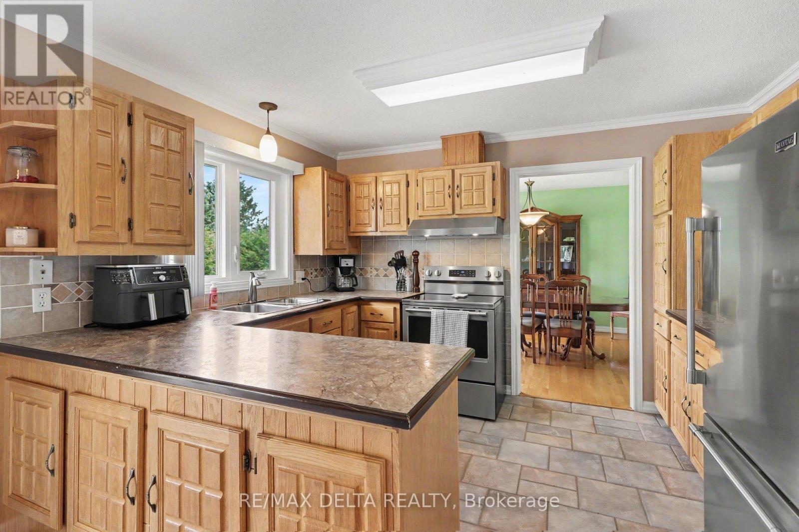 3711 MARCIL ROAD - 12