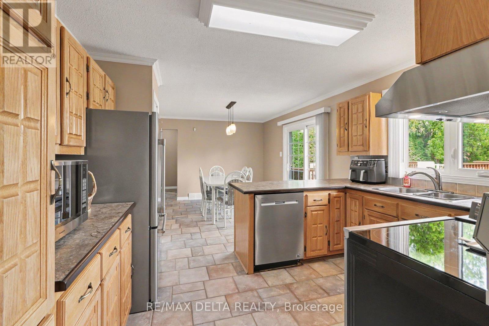 3711 MARCIL ROAD - 13