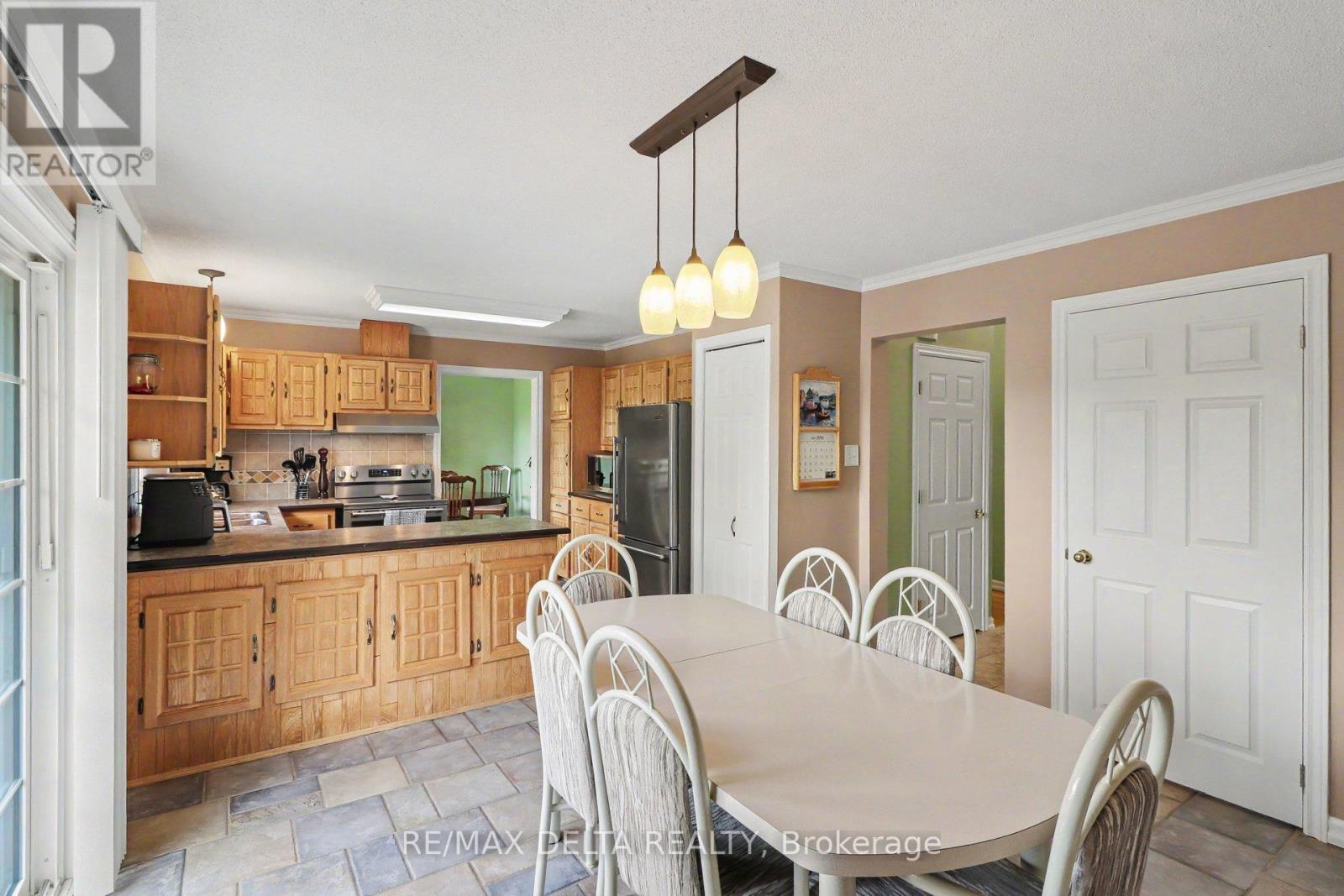 3711 MARCIL ROAD - 17