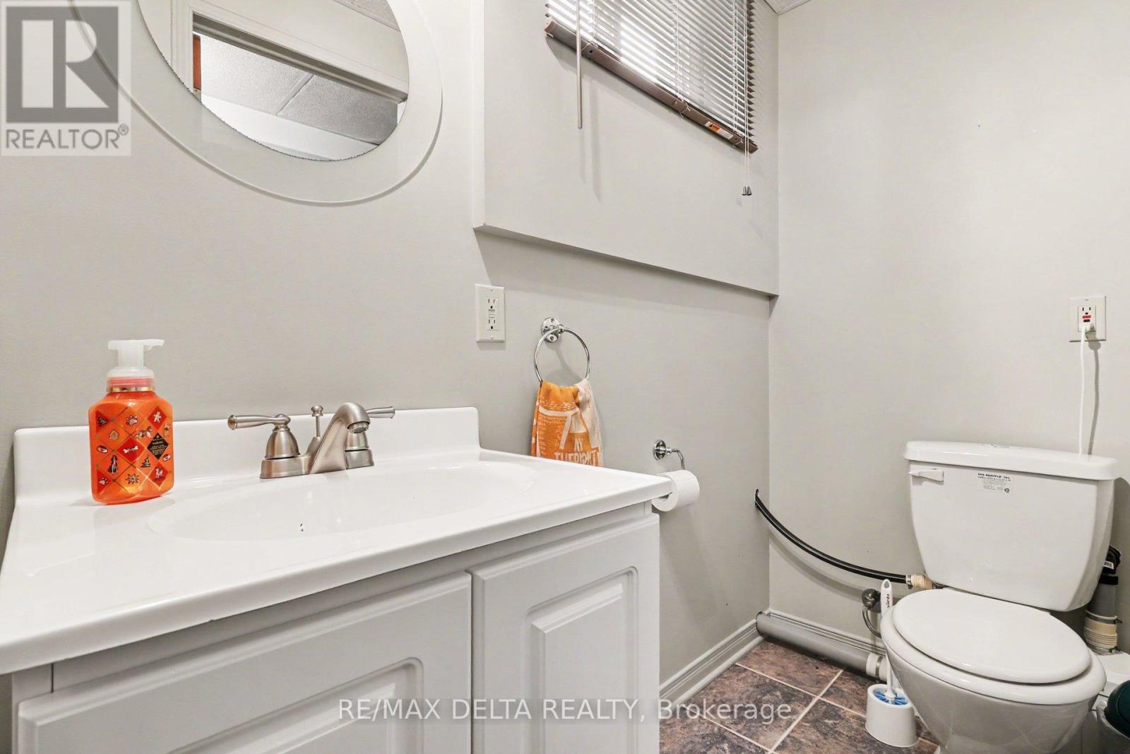 3711 MARCIL ROAD - 31