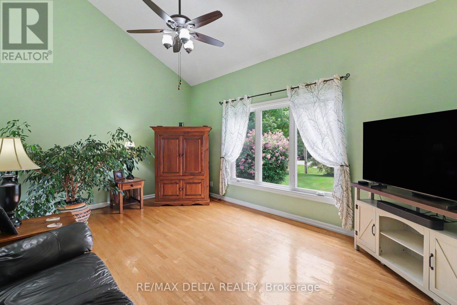 3711 MARCIL ROAD - 9