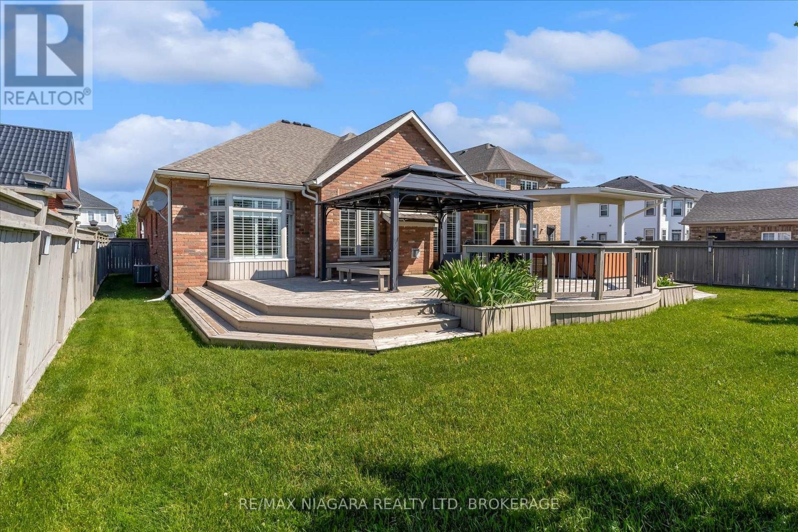 404 WRIGHT CRESCENT - 23