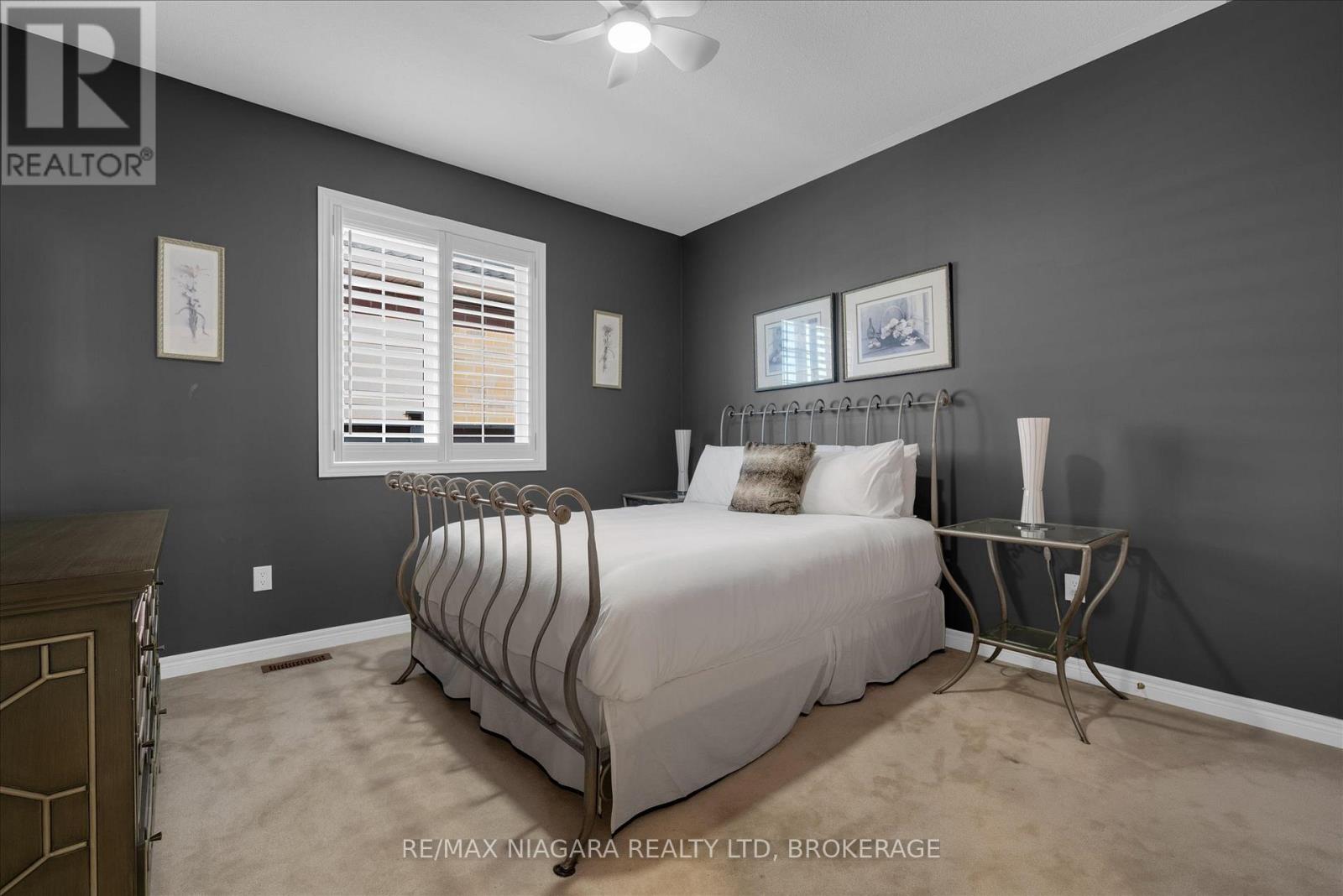 404 WRIGHT CRESCENT - 6