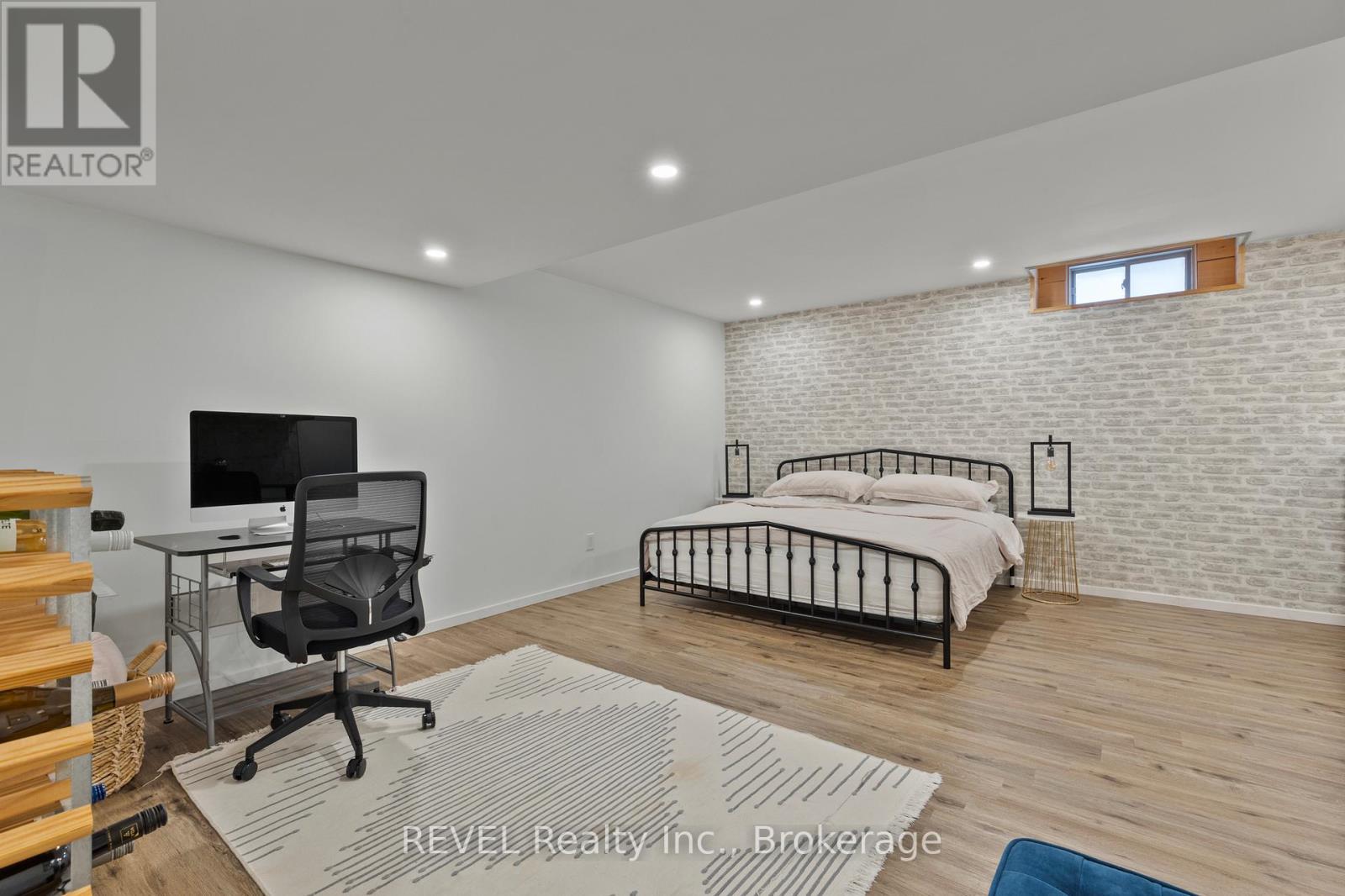3954 CROWN STREET - 24