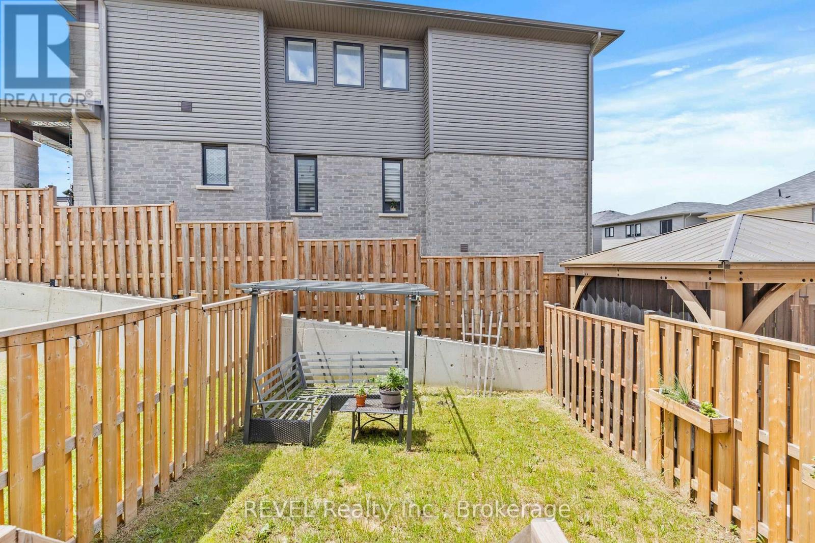3954 CROWN STREET - 30
