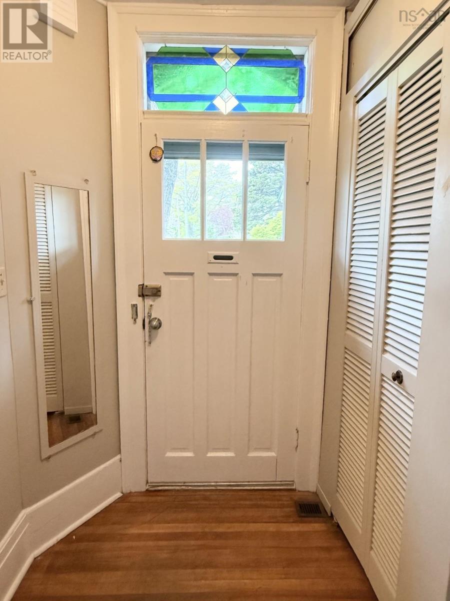 Property 2 of 19 of 14/16 Maynard Street