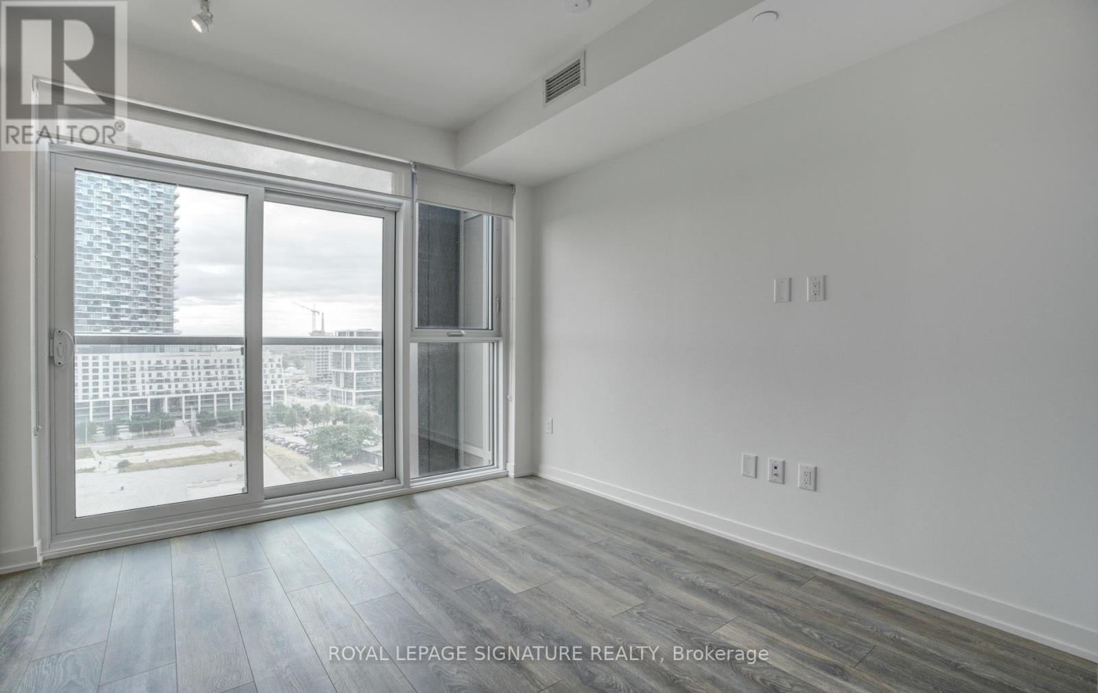 #1006 20 RICHARDSON STREET - 11