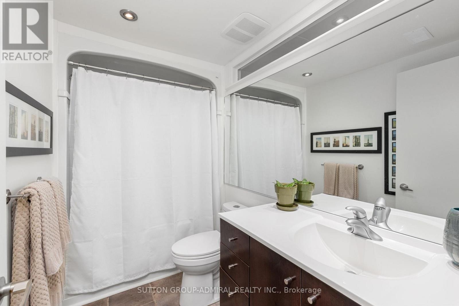 238 MILL STREET - 32