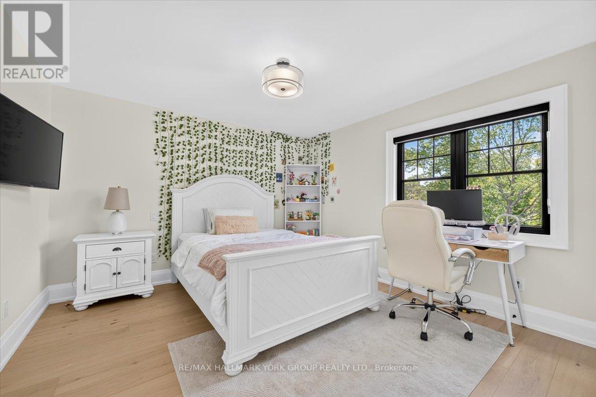 668 FLORENCE ROAD - 34