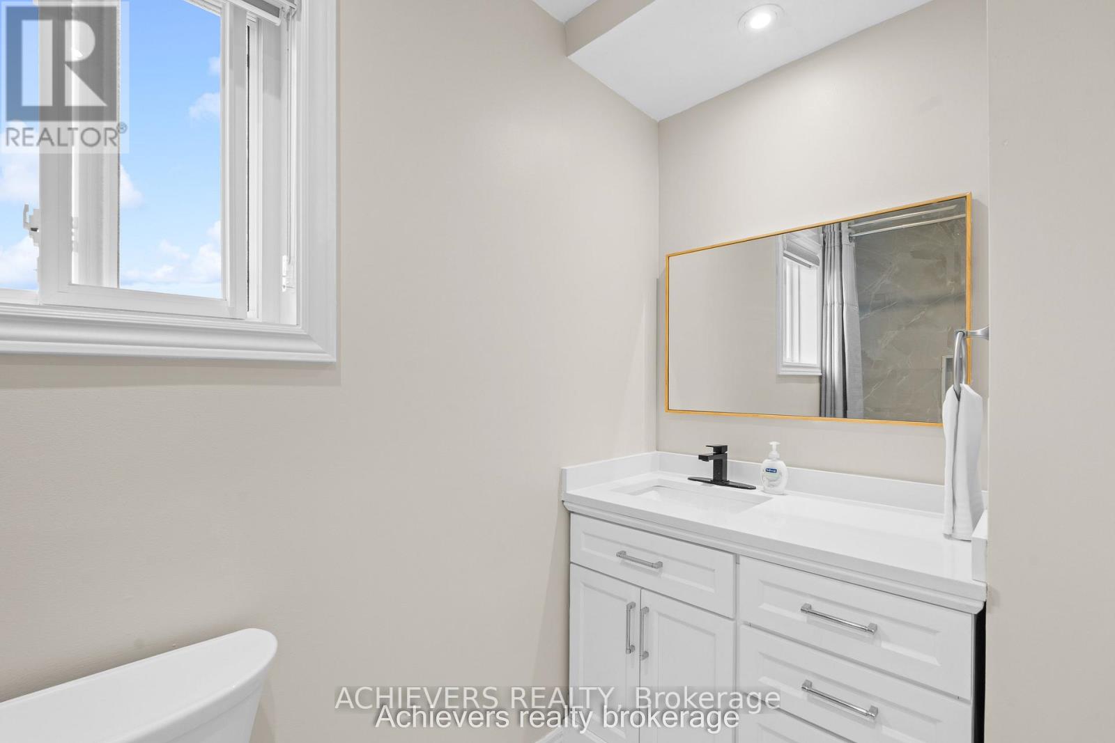 66 LEGGOTT AVENUE - 19