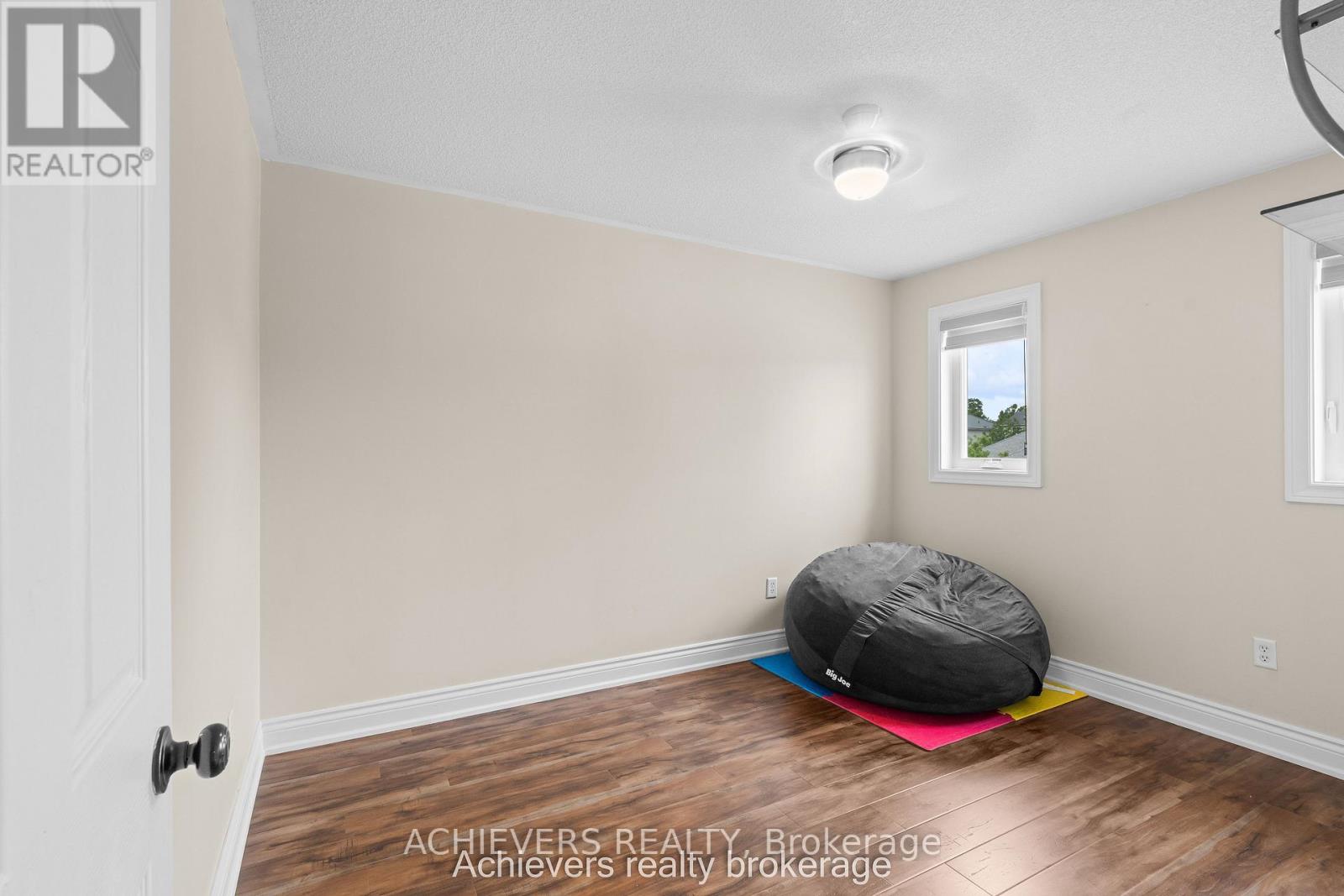 66 LEGGOTT AVENUE - 24
