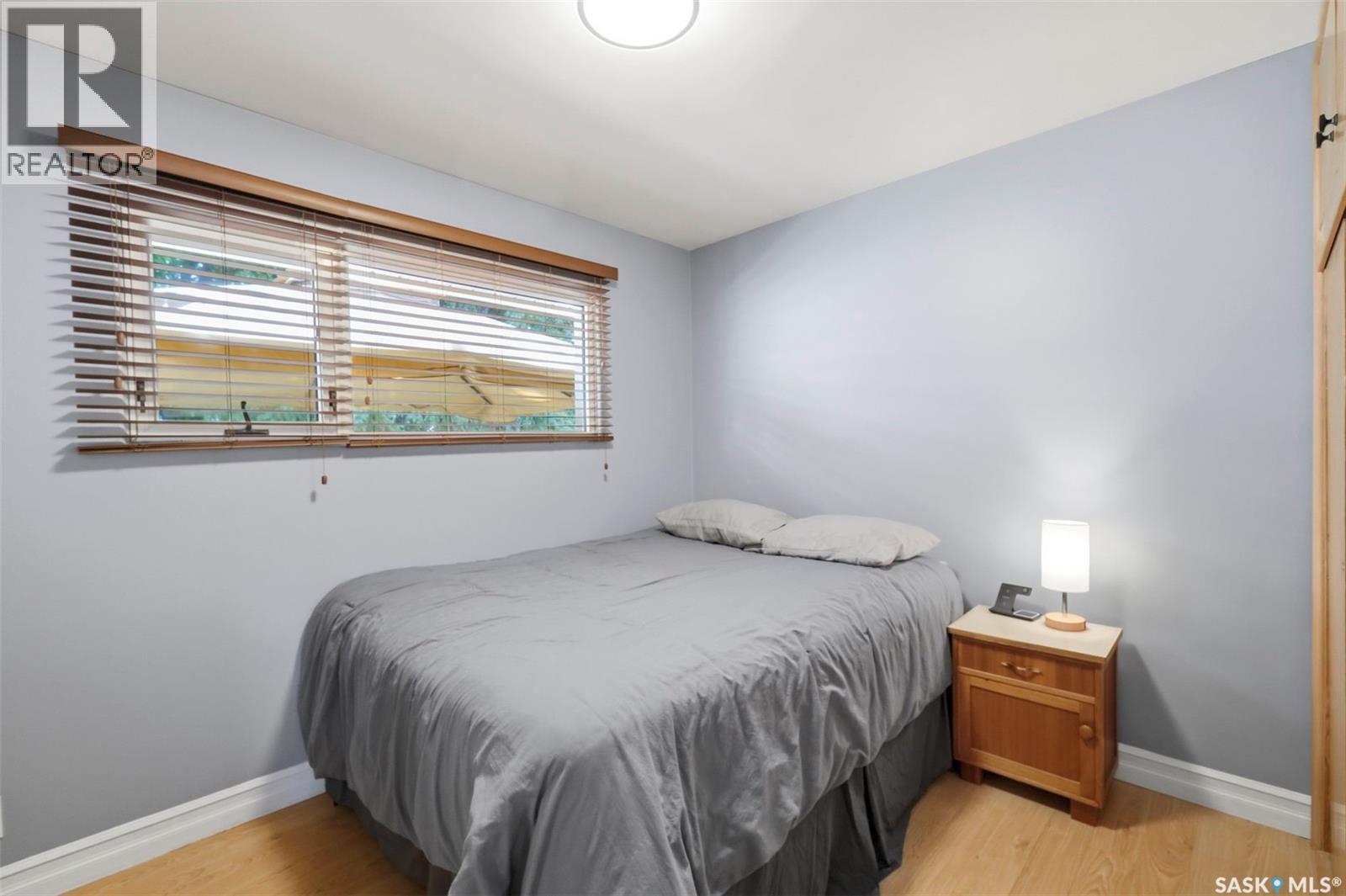 2510 Lansdowne AVENUE — photo 17