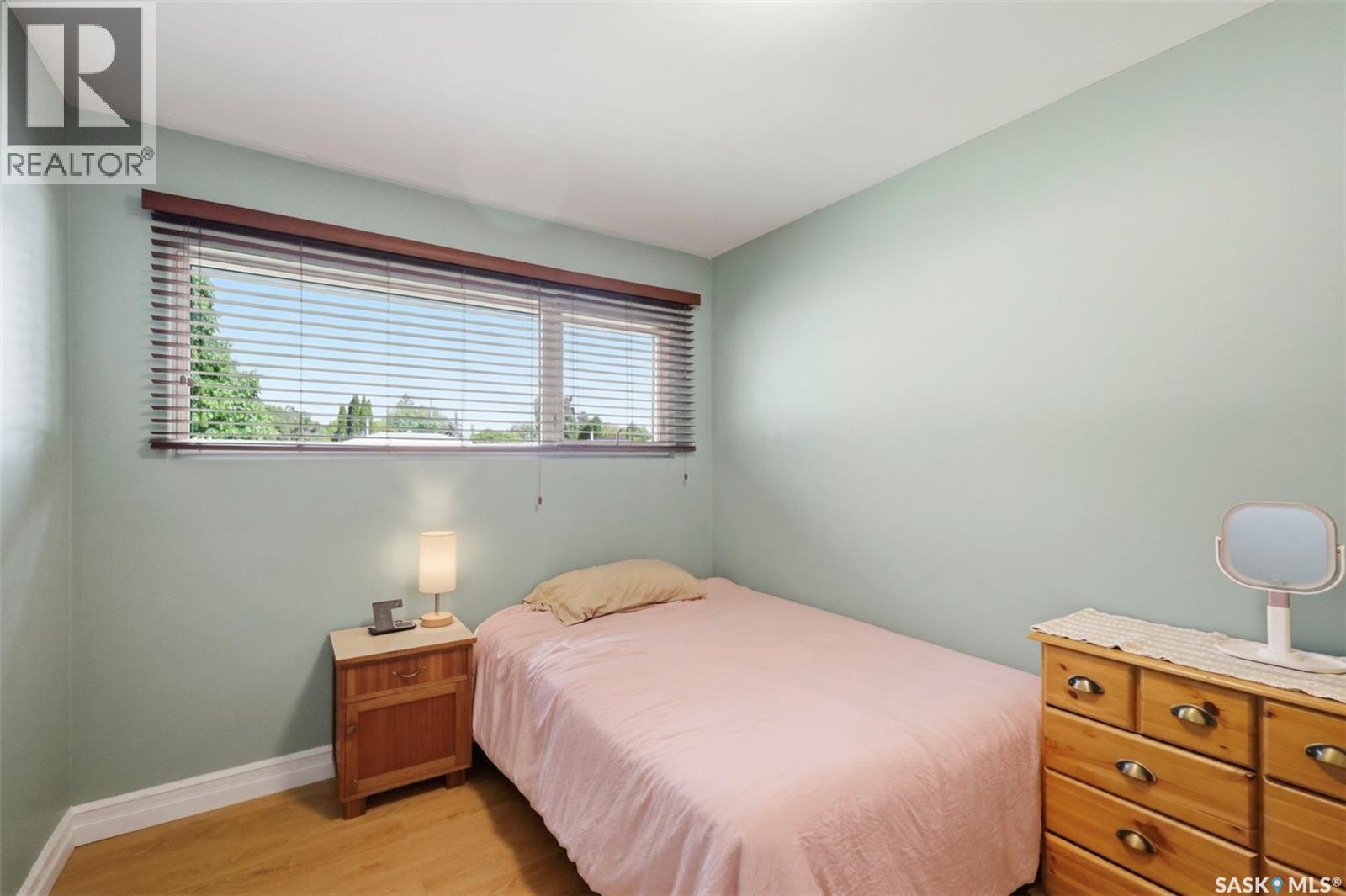 2510 Lansdowne AVENUE — photo 18