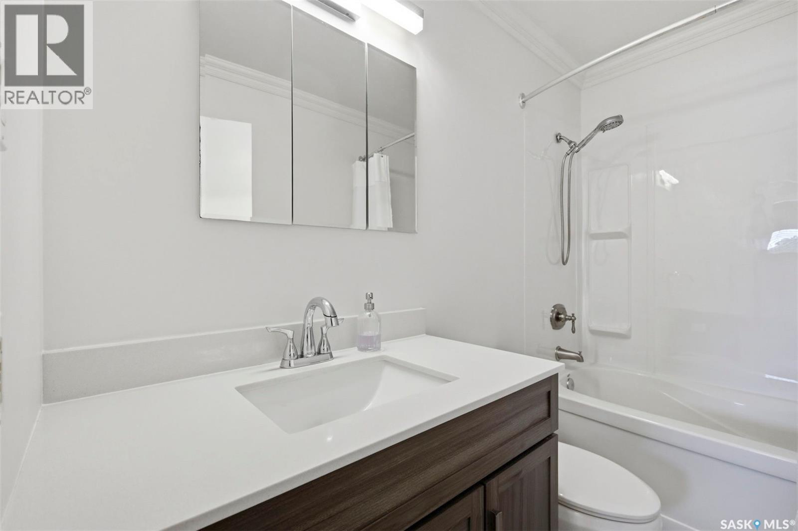 2510 Lansdowne AVENUE — photo 19
