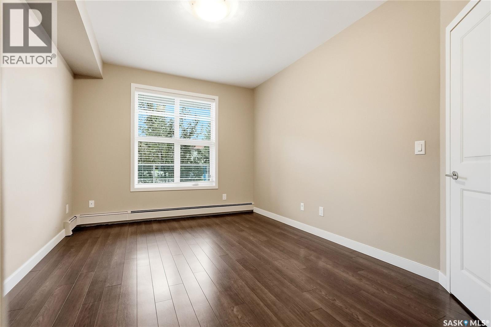 110 1035 Moss AVENUE — photo 22