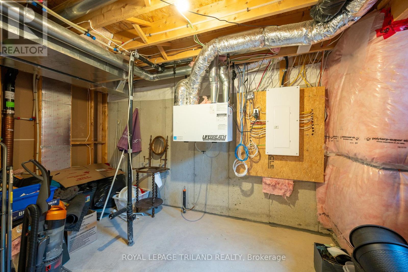 #71 1061 EAGLETRACE DRIVE - 29