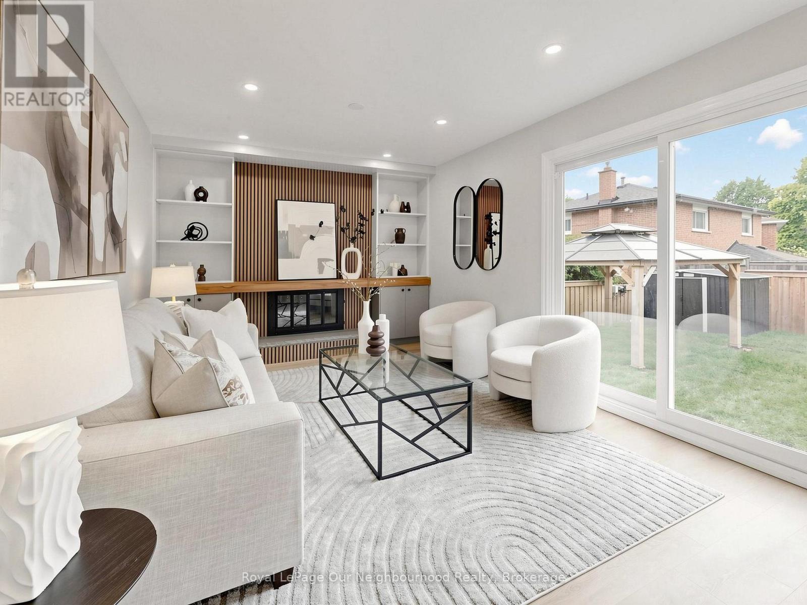 660 DUNN CRESCENT - 6
