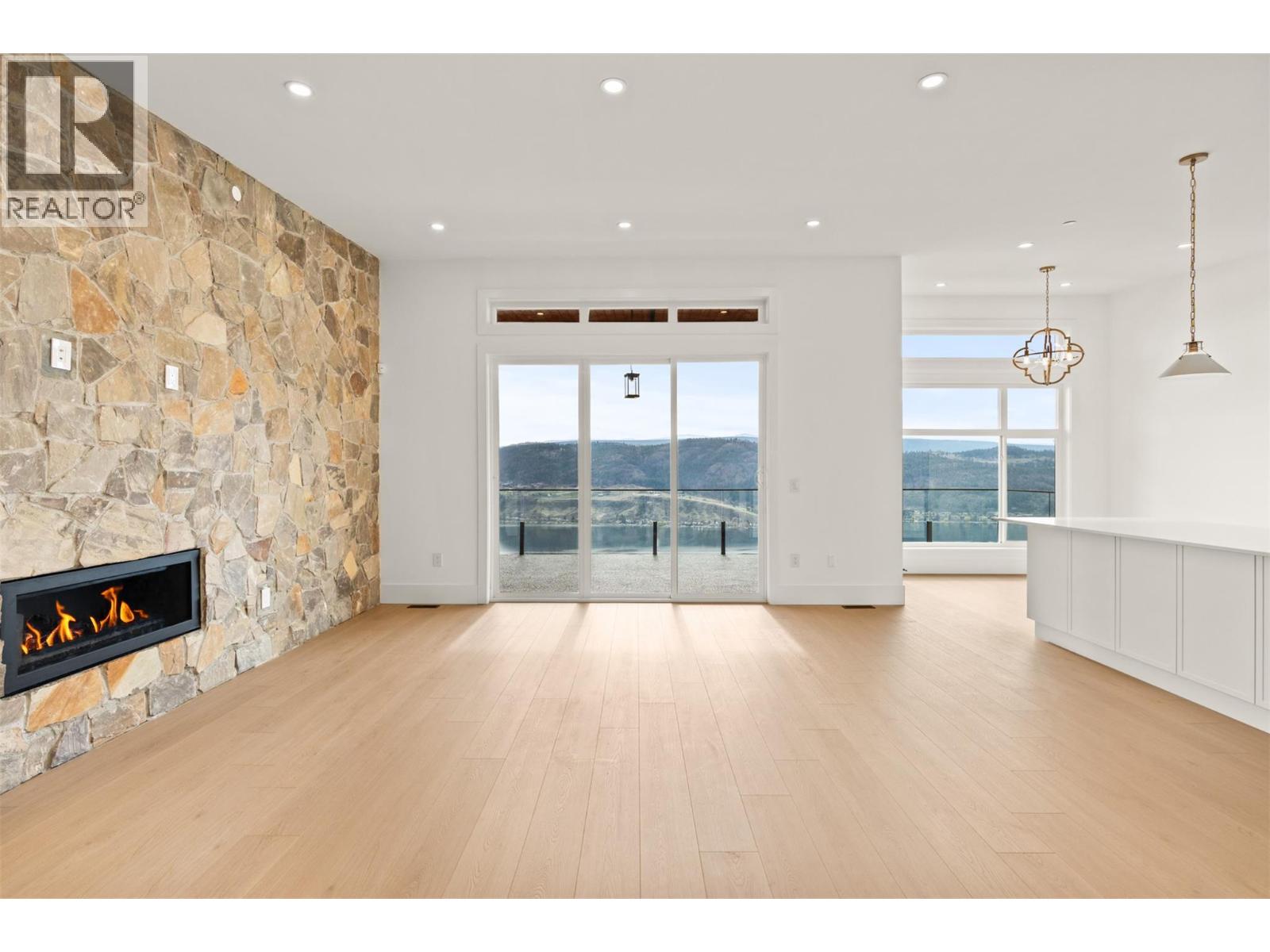 8924 Tavistock Road - 18