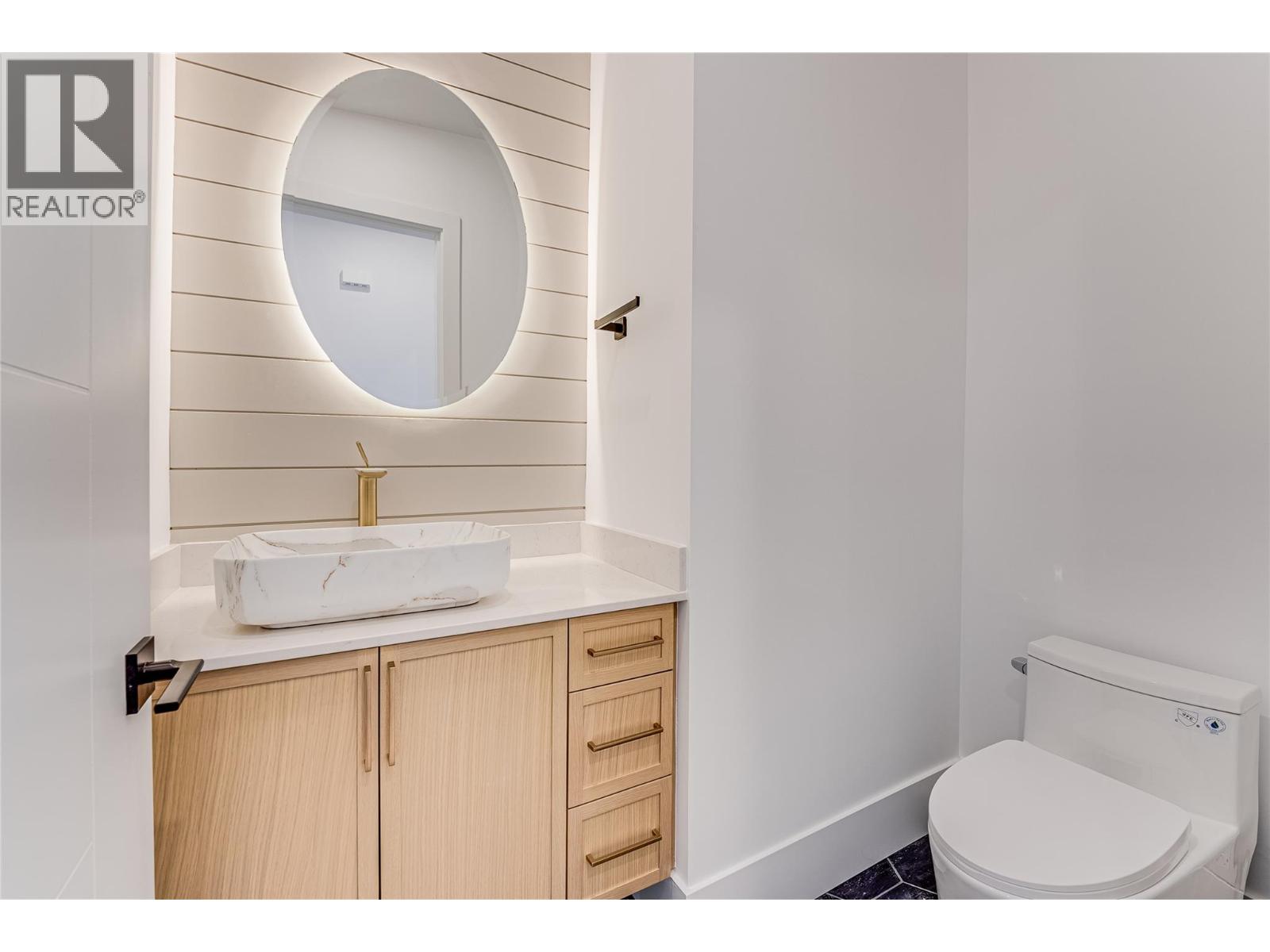 8924 Tavistock Road - 25