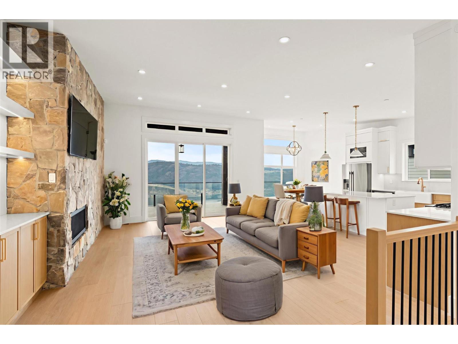 8924 Tavistock Road - 9