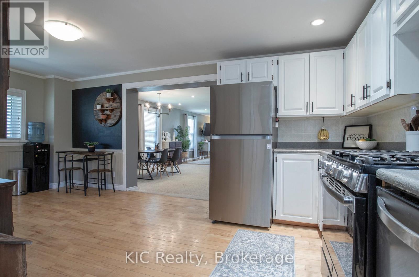 1311 CHARLES STREET - 16