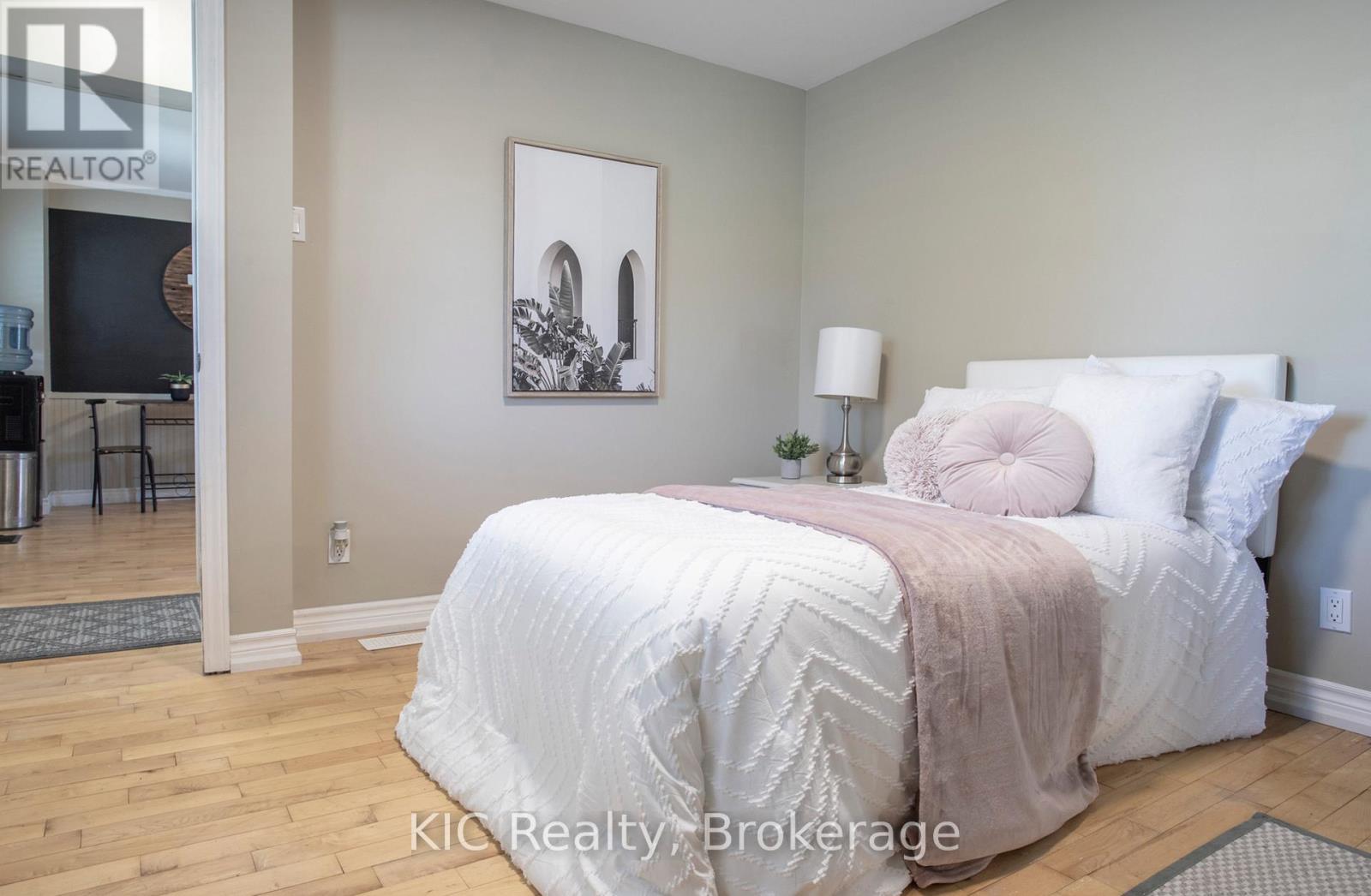 1311 CHARLES STREET - 20