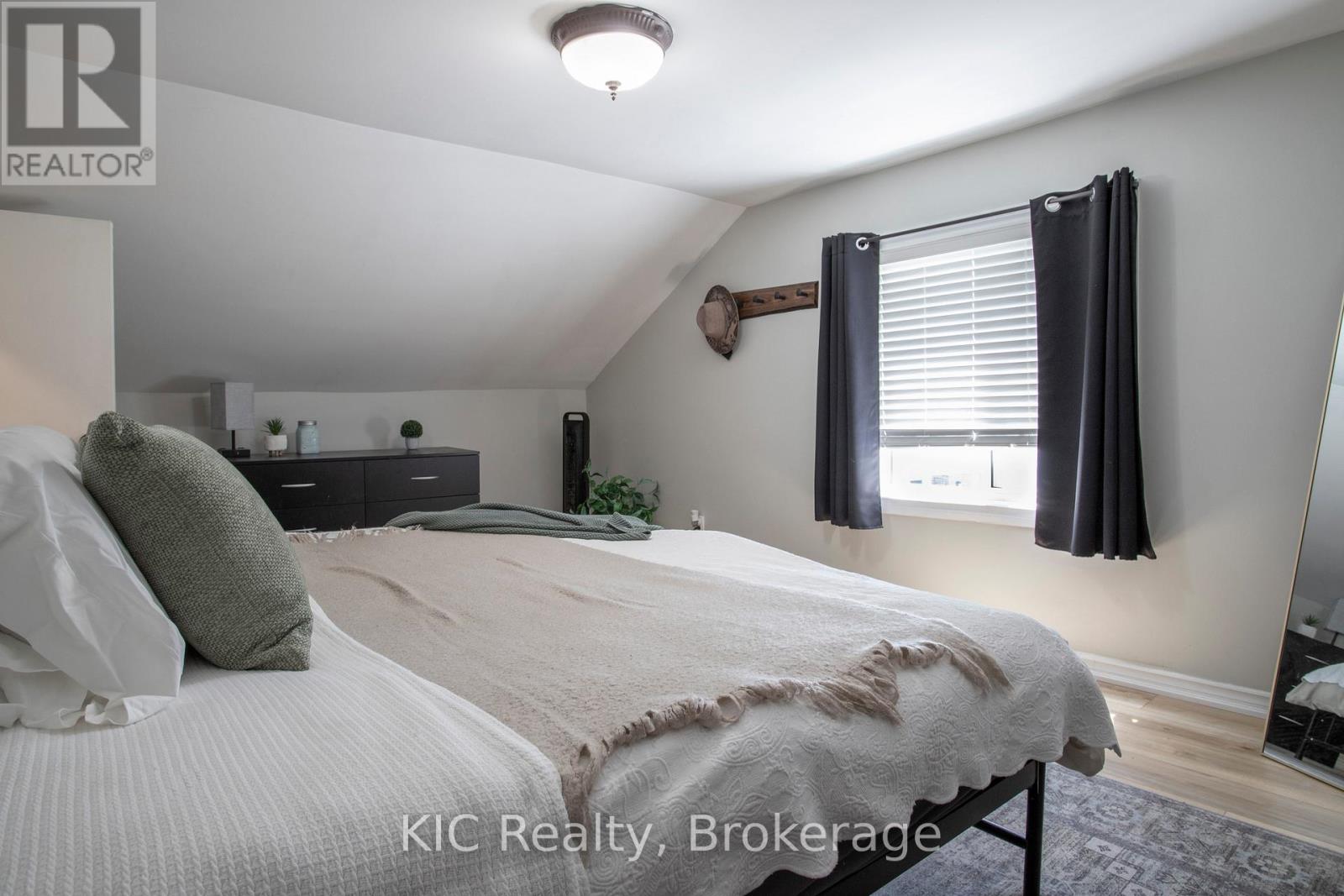 1311 CHARLES STREET - 22