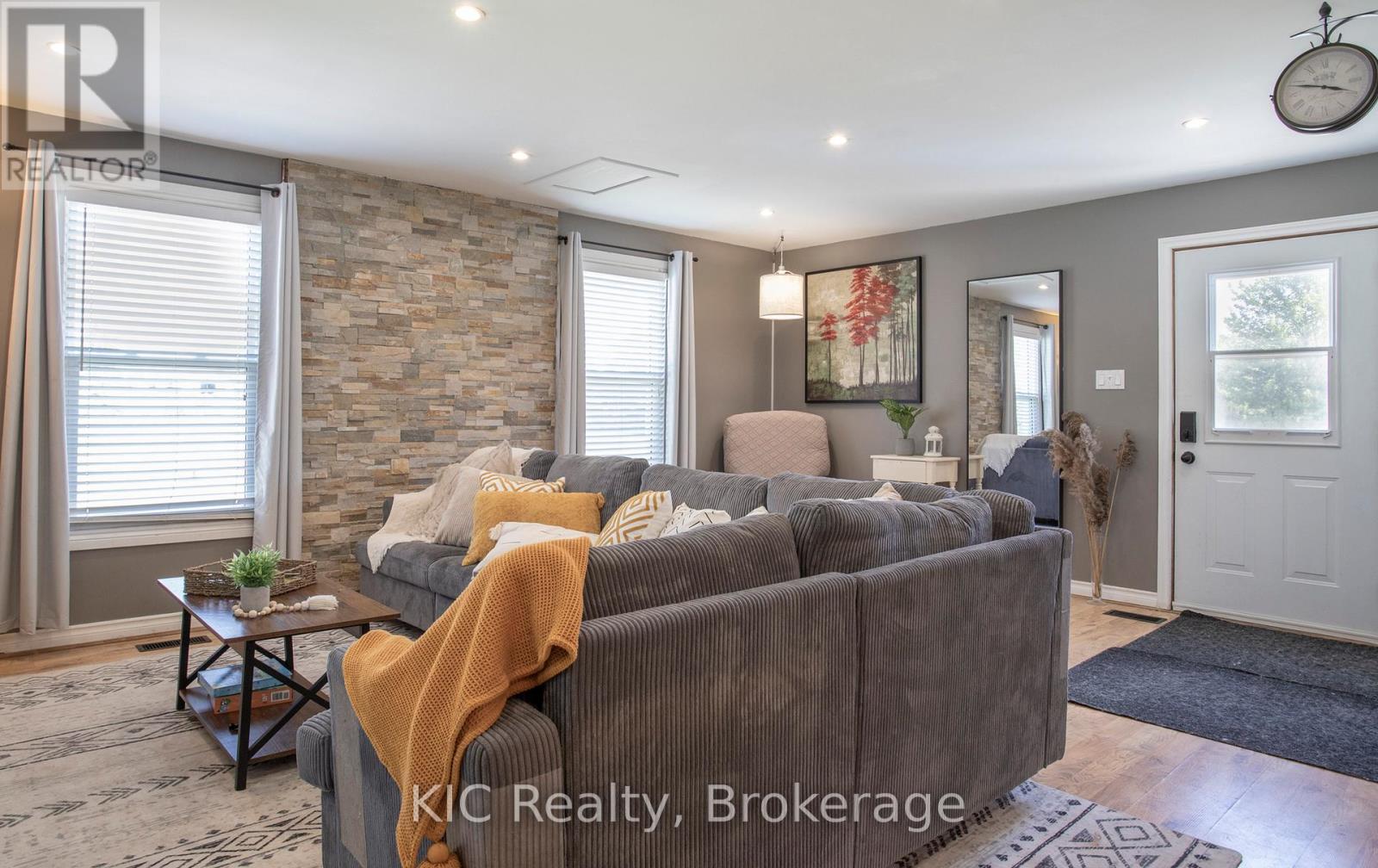 1311 CHARLES STREET - 8