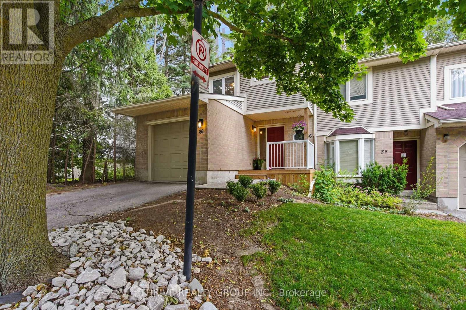 #86 9 AILSA PLACE - 3