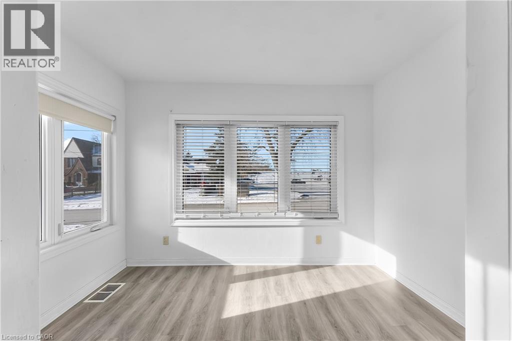 5932 CARLTON Avenue - 16