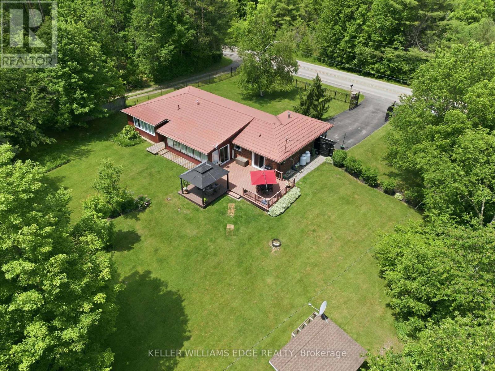 484 11TH CONCESSION ROAD E - 49