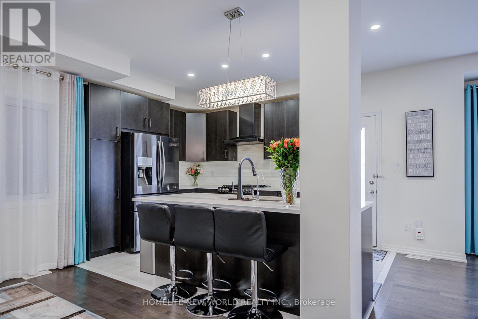 74 TANGO CRESCENT - 13